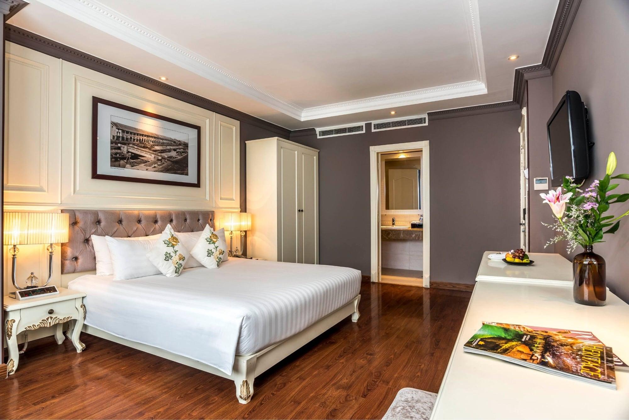 Silverland Jolie Hotel Ho Chi Minh City Exterior photo