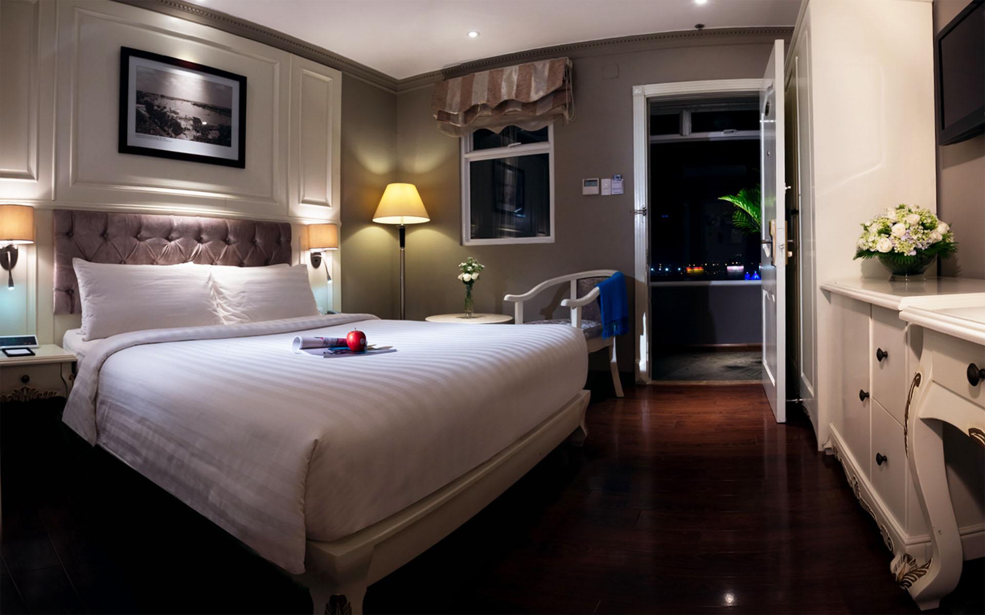 Silverland Jolie Hotel Ho Chi Minh City Exterior photo